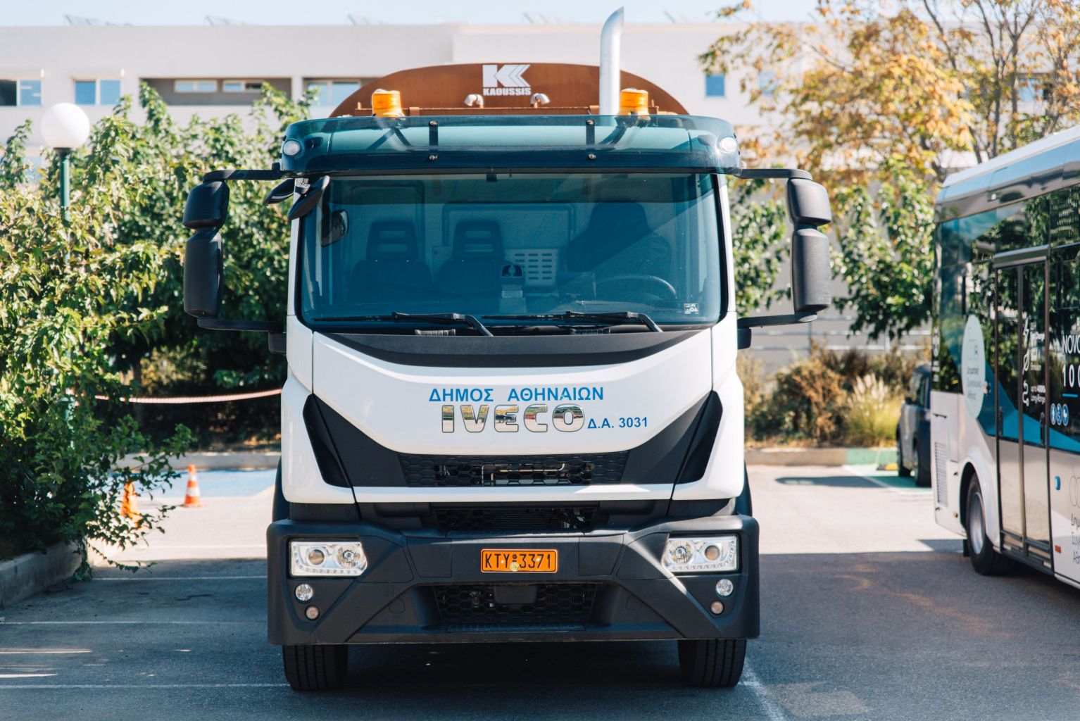 Σε πιλοτική λειτουργία το Athens Move με τα πρώτα ηλεκτρικά λεωφορεία Σε πιλοτική λειτουργία το Athens Move με τα πρώτα ηλεκτρικά λεωφορεία