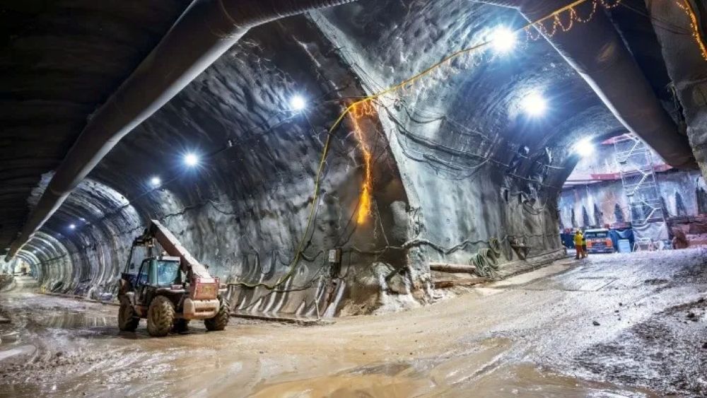 Ζημιές σε δημόσιο κτήριο στη Βασιλίσσης Σοφίας: Επιστολή του Χάρη Δούκα στην Ελληνικό Μετρό